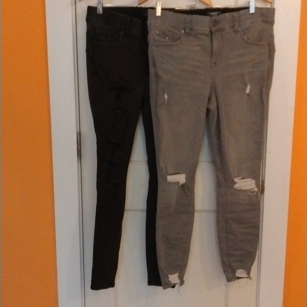 Torrid Bombshell jeans lot 12R.